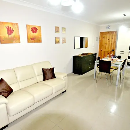 Modern Close To The Sea St. Paul's Bay